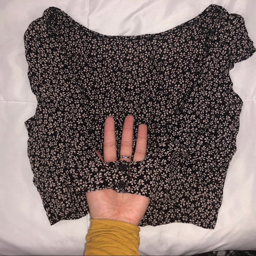 Brandy Melville low back crop top - Picture 3 of 5